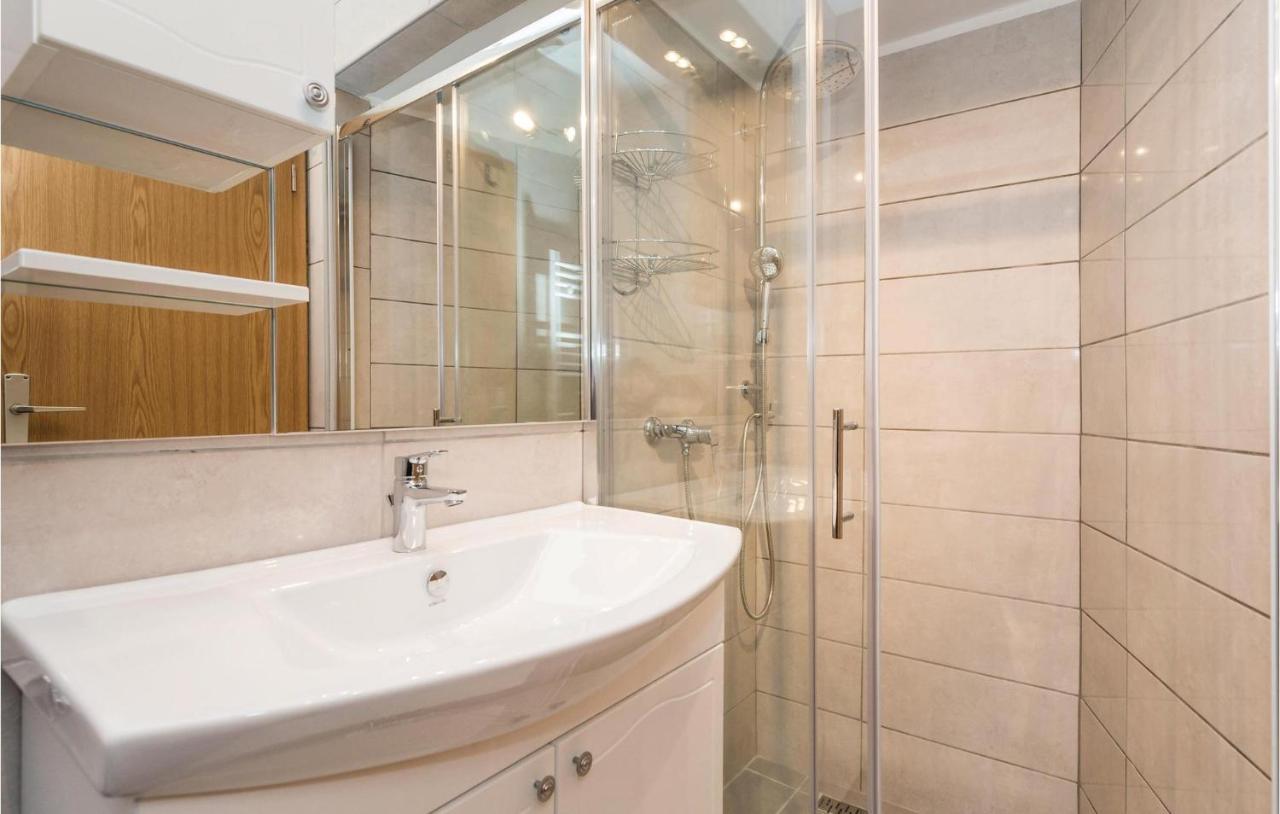 Cozy Apartment In Lovran With Kitchen Esterno foto